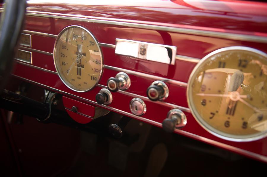 Панель приборов LaSalle Convertible Coupe (36-5067) 1936 года  (фото 10 из 15)